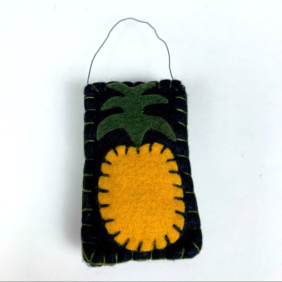 Hand stitched felt stuffed Pineapple on wire hang - Picture 11 of 11